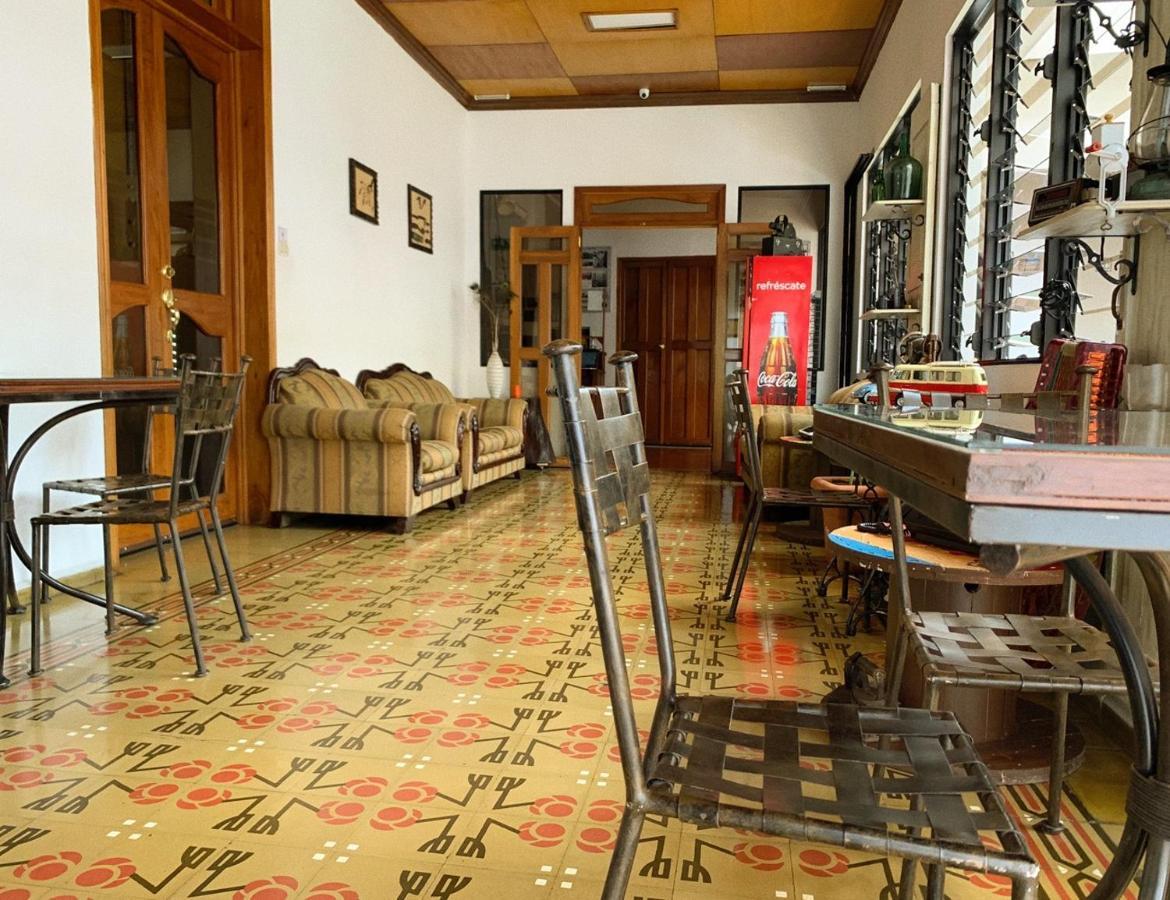 Hostal Las Puertas Santa Ana Exterior foto
